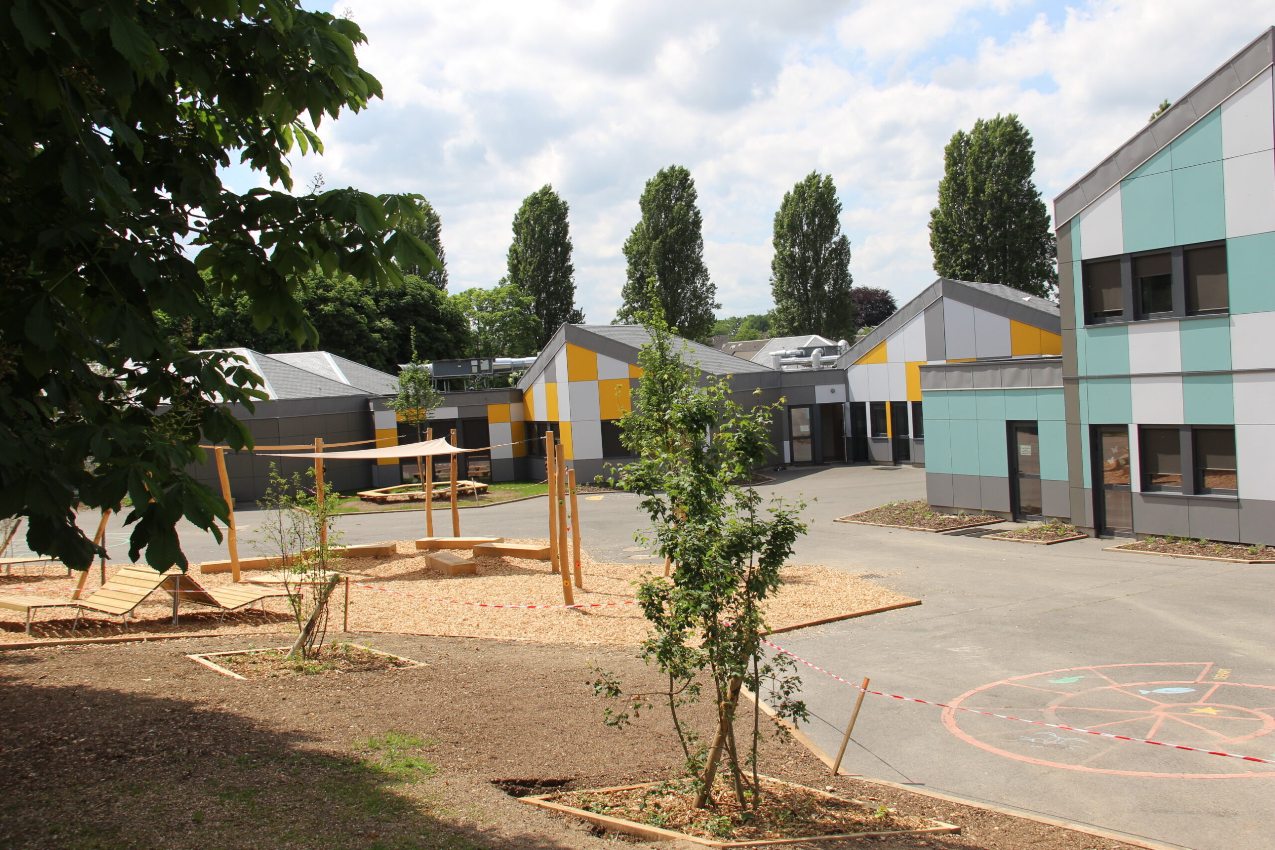 Cour de l'école Hélène Boucher